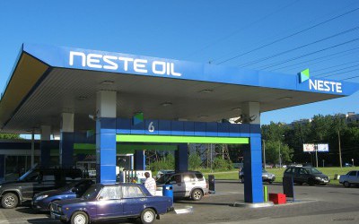 Нанесение пленок для автозаправки NESTE OIL